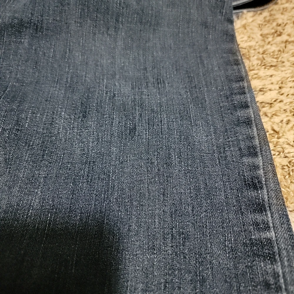 Hollister Women's Blue Distressed Straight Leg Jeans - Picture 9 of 9